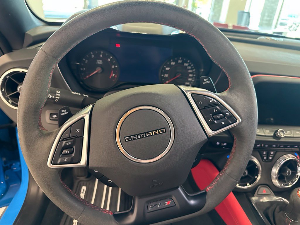 Used 2022 Chevrolet Camaro ZL1 RWD image 12