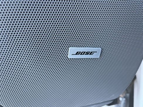 Used 2023 Cadillac XT6 Premium Luxury w/ Technology Package image 12