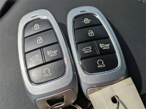 Used 2023 Hyundai Sonata SEL image 32