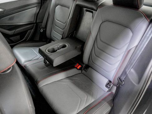 Used 2025 Volkswagen Jetta GLI Autobahn image 34