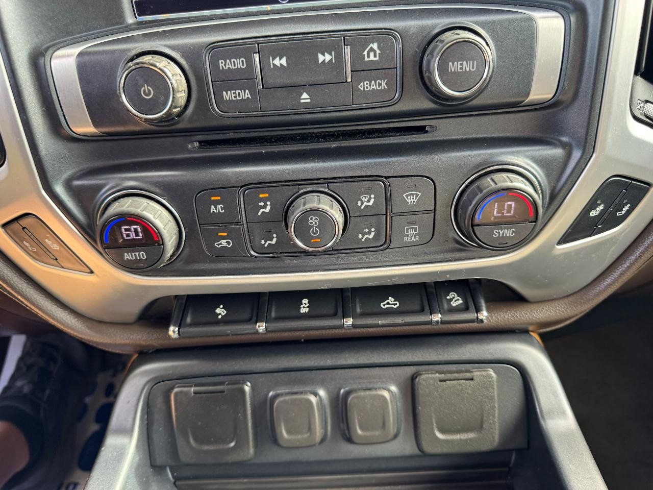 Used 2018 GMC Sierra 1500 SLT w/ SLT Premium Package AWD/4WD image 36