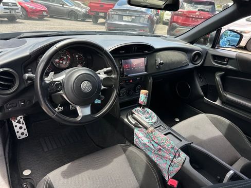 Used 2020 Toyota 86 RWD image 14
