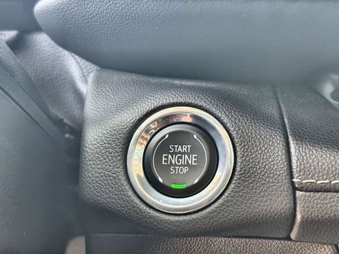 Used 2023 Buick Envision Essence w/ Sport Touring Package AWD/4WD image 16