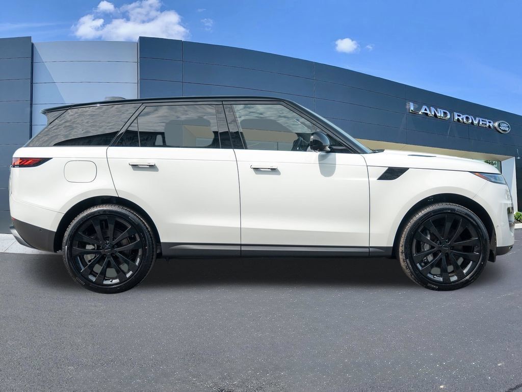 New 2026 Land Rover Range Rover Sport SE AWD/4WD image 8