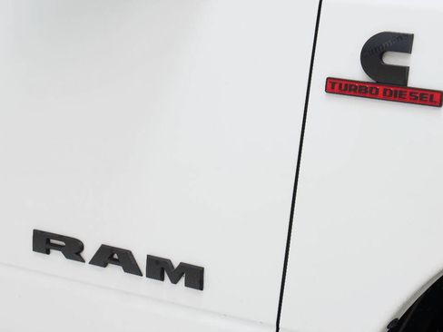 Used 2026 RAM 3500 Big Horn AWD/4WD image 15