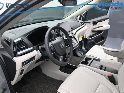 New 2026 Honda Odyssey Touring image 20