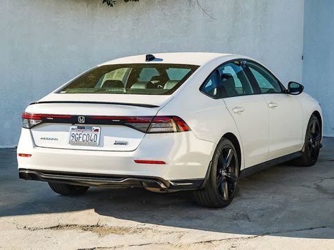 Used 2023 Honda Accord Sport image 3