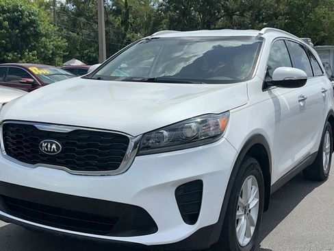 Used 2019 Kia Sorento FWD w/ LX Convenience Package image 3