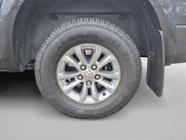 Used 2018 RAM 1500 SLT AWD/4WD image 12