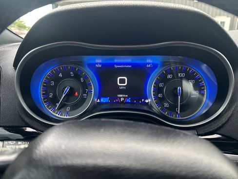 Used 2021 Chrysler 300 S RWD image 15