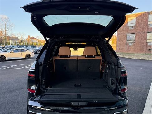 Certified 2023 BMW X7 xDrive40i w/ M Sport Package image 38