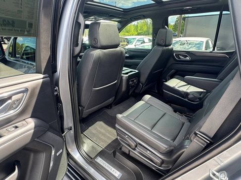 Used 2022 Chevrolet Tahoe LT w/ Luxury Package AWD/4WD image 16