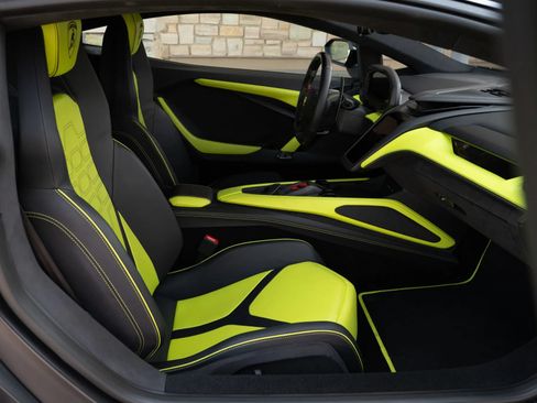 Used 2024 Lamborghini Revuelto AWD/4WD image 57