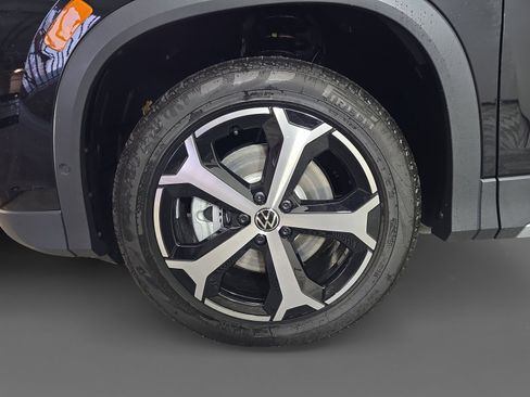 New 2026 Volkswagen Tiguan SE AWD/4WD image 10