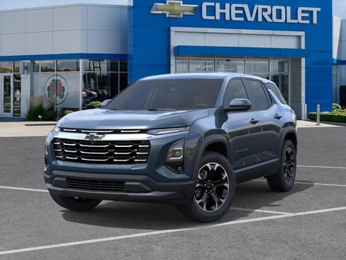 New 2026 Chevrolet Equinox LT w/ Convenience Package II FWD image 6