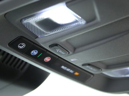 Used 2024 Chevrolet Silverado 1500 LT image 22