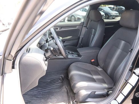 Used 2024 Honda Civic Sport image 10