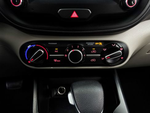 Used 2021 Kia Soul LX image 24