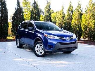 Used 2015 Toyota RAV4 LE FWD video 2