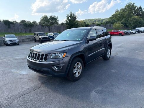 Used 2014 Jeep Grand Cherokee Laredo w/ Quick Order Package 23E AWD/4WD image 2