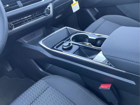 New 2026 Chevrolet Equinox LT w/ Safety and Technology Package FWD image 10