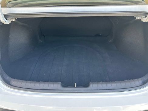 Used 2025 Hyundai Elantra SE FWD image 28