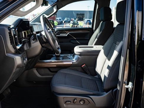 Used 2022 Chevrolet Silverado 1500 LT image 18