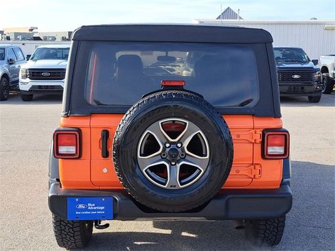 Used 2018 Jeep Wrangler Unlimited Sport S image 4