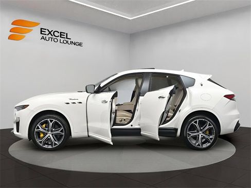 Used 2022 Maserati Levante Modena image 48