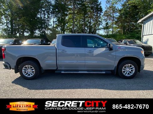 Used 2024 Chevrolet Silverado 1500 RST AWD/4WD image 4