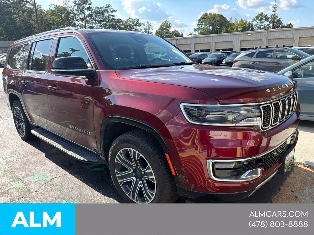 Used 2024 Jeep Wagoneer L Series II w/ Flexible Seating Group AWD/4WD image 2