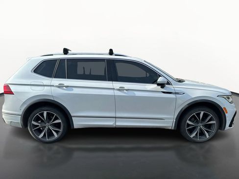 Used 2023 Volkswagen Tiguan SEL R-Line AWD/4WD image 2