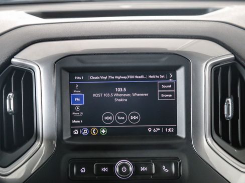 Used 2022 Chevrolet Silverado 1500 Custom w/ LPO, Dark Essentials Package RWD image 16