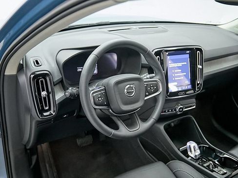 Certified 2024 Volvo XC40 B5 Ultimate w/ Climate Package AWD/4WD image 13