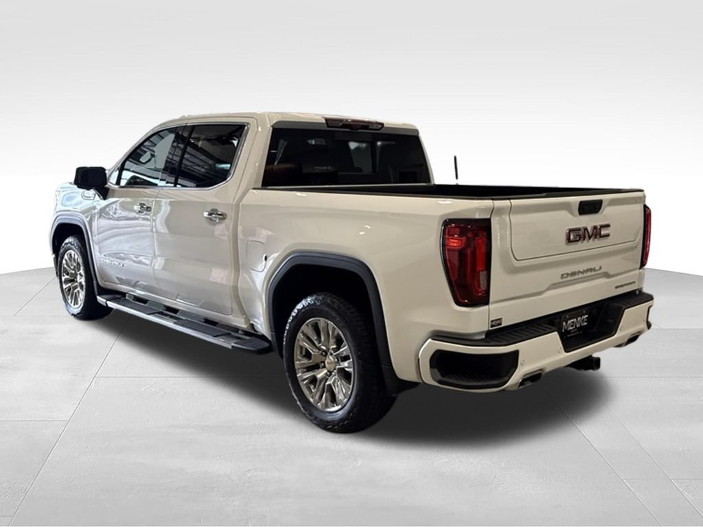 Used 2024 GMC Sierra 1500 Denali w/ Technology Package AWD/4WD image 5