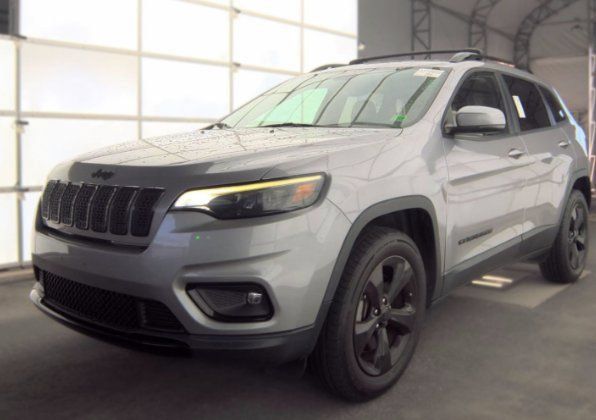Used 2019 Jeep Cherokee Latitude Plus AWD/4WD image 1