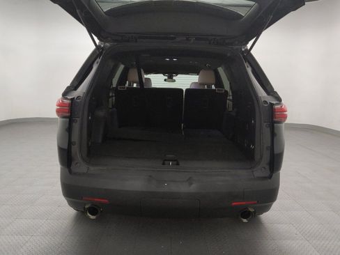 Used 2022 Chevrolet Traverse LS image 29