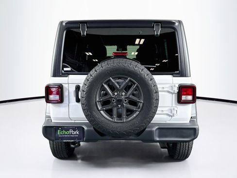Used 2025 Jeep Wrangler Unlimited Sport AWD/4WD image 7