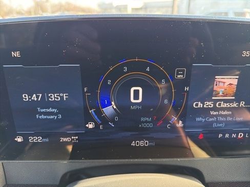 Used 2025 Chevrolet Traverse Z71 w/ Driver Confidence Package image 11