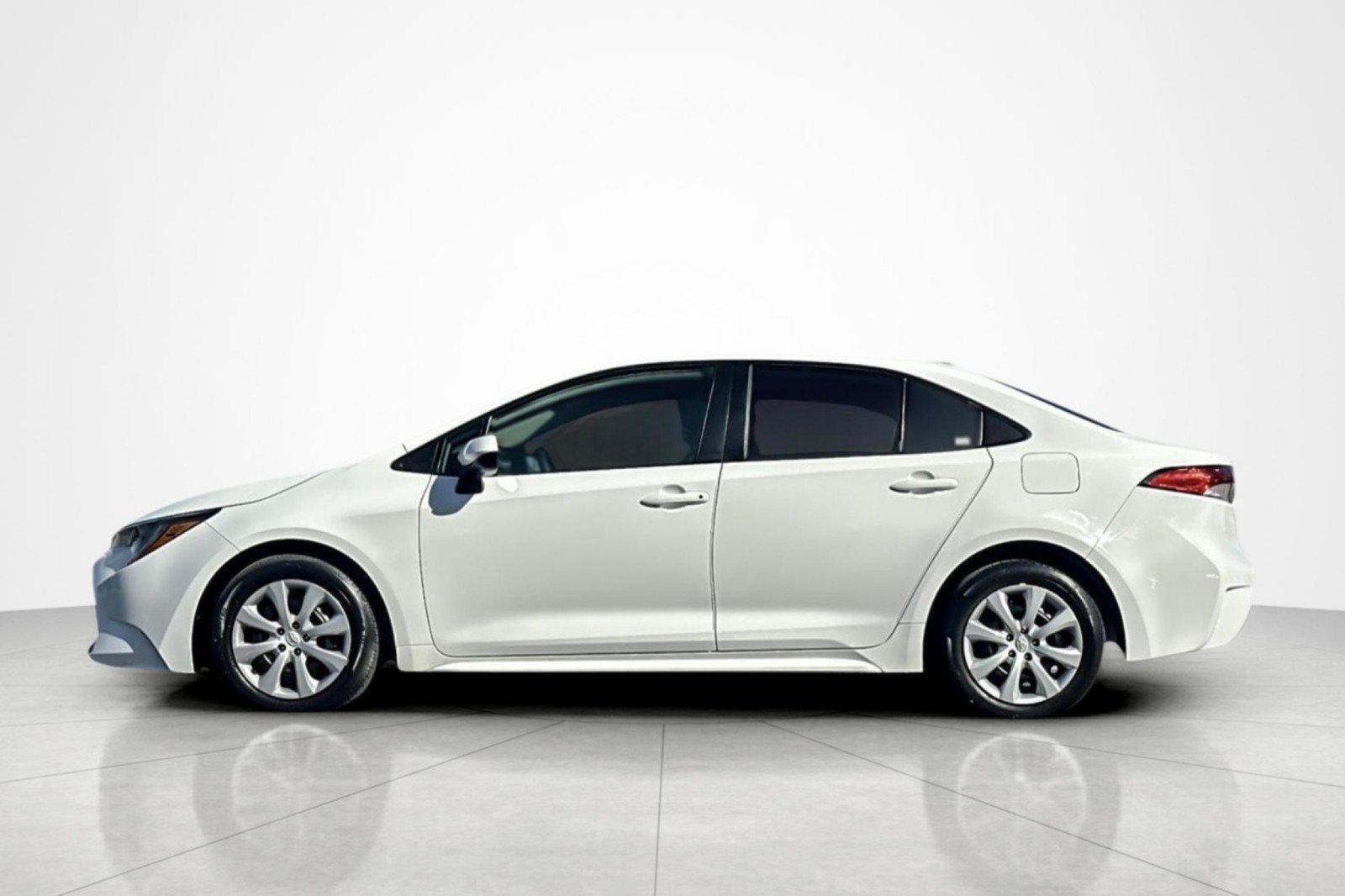 Certified 2024 Toyota Corolla LE FWD image 2