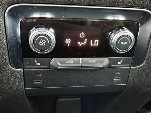 New 2026 GMC Yukon Elevation w/ LPO, Get Active Package image 33