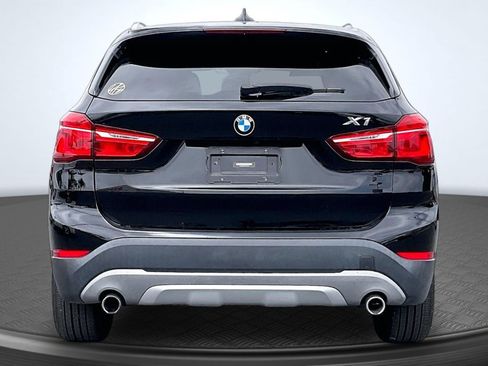 Used 2017 BMW X1 xDrive28i w/ Premium Package AWD/4WD image 4