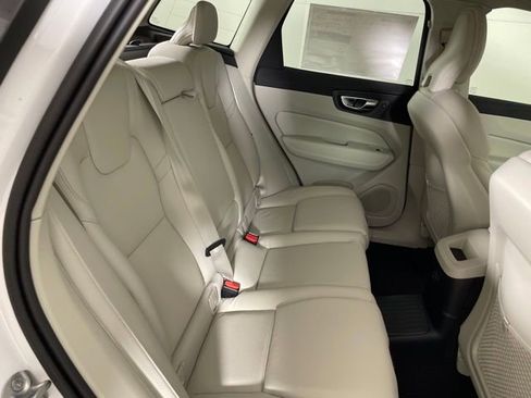 Certified 2024 Volvo XC60 T8 Plus w/ Protection Package Premier image 35