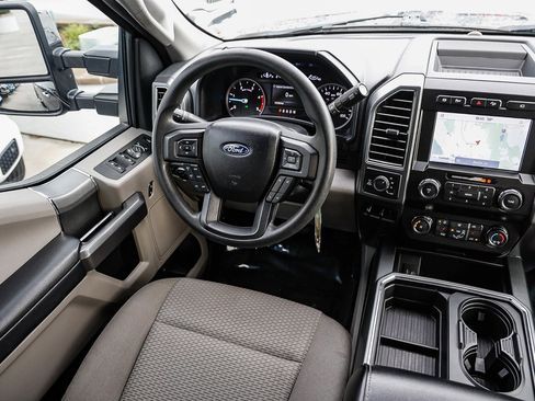 Used 2021 Ford F250 XLT w/ XLT Premium Package image 13