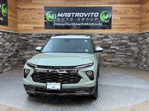 Used 2024 Chevrolet TrailBlazer ACTIV w/ Driver Confidence Package AWD/4WD image 3