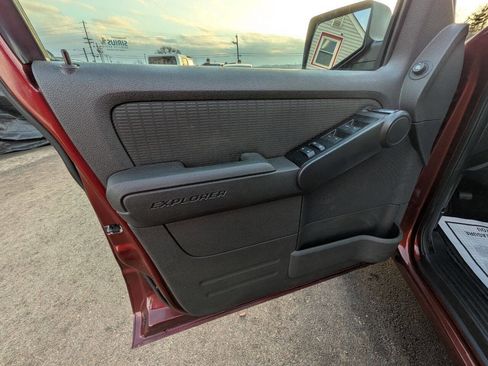Used 2010 Ford Explorer Sport Trac XLT image 19