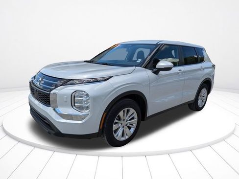 New 2026 Mitsubishi Outlander ES AWD/4WD image 8