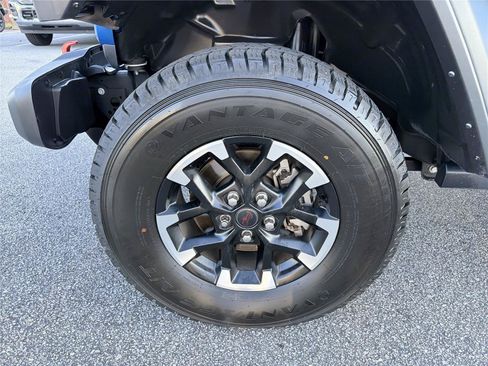 Used 2025 Jeep Wrangler Unlimited Rubicon AWD/4WD image 10