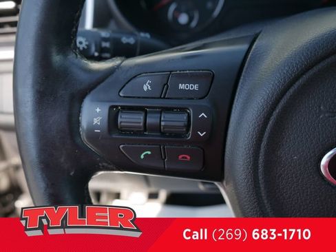 Used 2017 Kia Sorento FWD w/ LX Convenience Package image 25