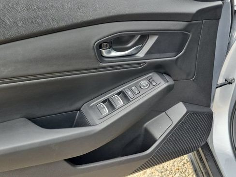 Used 2025 Honda Accord SE image 11
